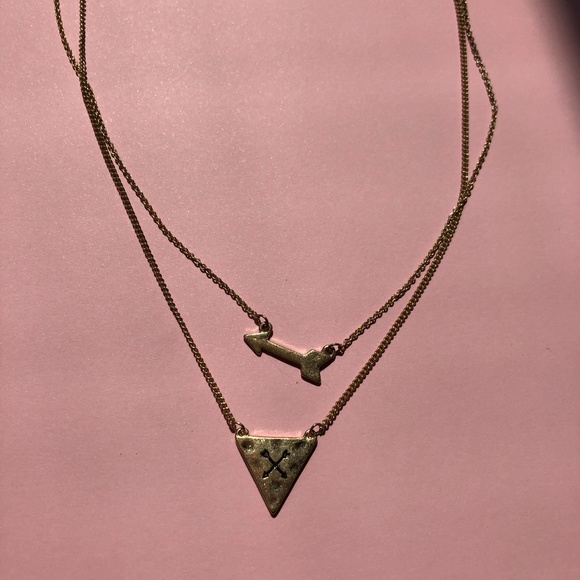 Layered Arrow Necklace - Picture 5 of 5
